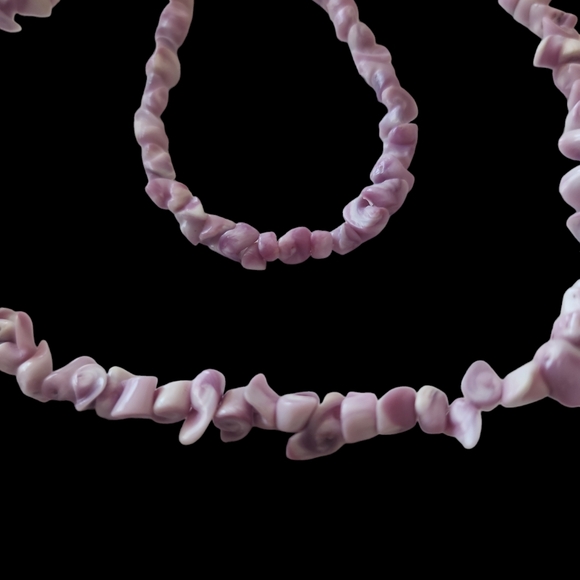 Dainty Purple Shell Bead Necklace & bracelet set - Picture 4 of 4
